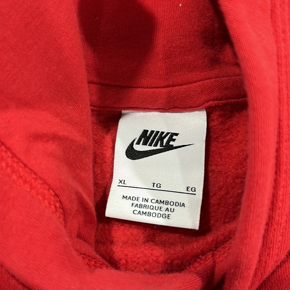 XL nike hoodie for teenage - Picture 4 of 5